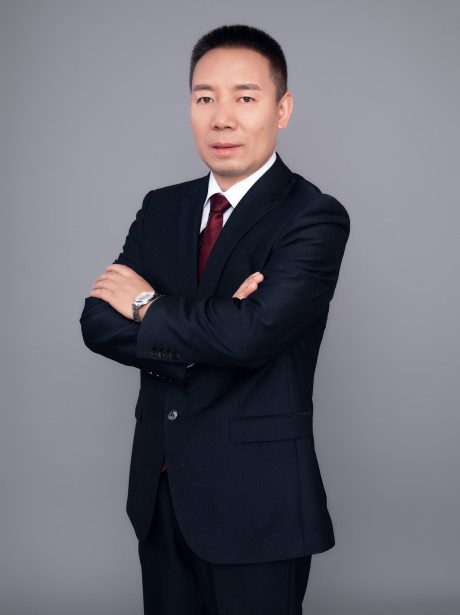 ​马爱虎律师，男，2007年从事律师职业。现为甘肃赛莱律师事务所专职律师。