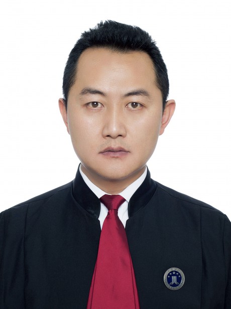 马德志律师，男，2018年进入甘肃赛莱律师事务所，现为甘肃赛莱律师事务所专职律师。