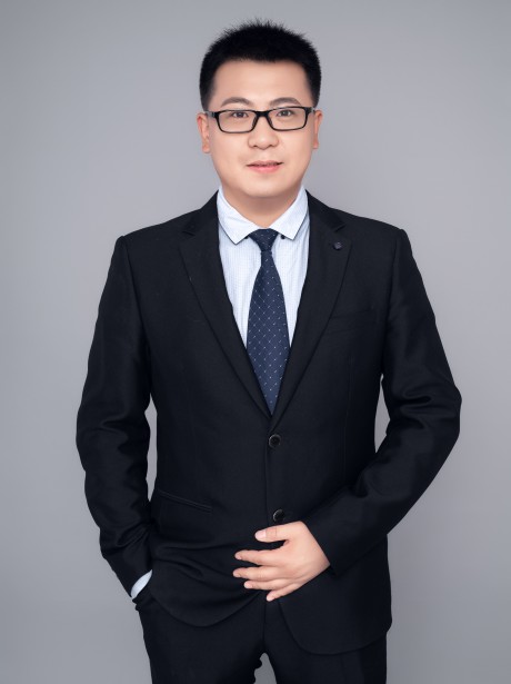 杜荣杰律师，男，汉族，2015年通过国家司法考试，2018年取得律师资格证，现任甘肃赛莱律师事务所专职律师。