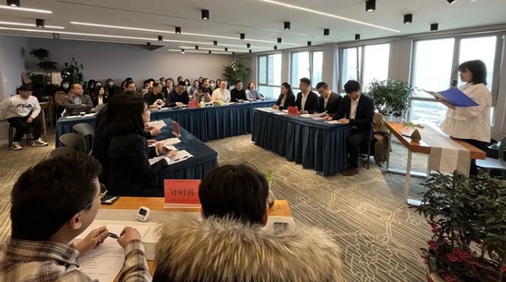 为了提高本所青年律师及实习律师的执业技能，进一步促进赛莱律师综合素质的整体提高，第二届赛莱青年律师辩论赛初赛、复决赛分别于2022年1月16日、2月25日成功举行。本届律师辩论赛由合伙人魏毅律师、赵忠