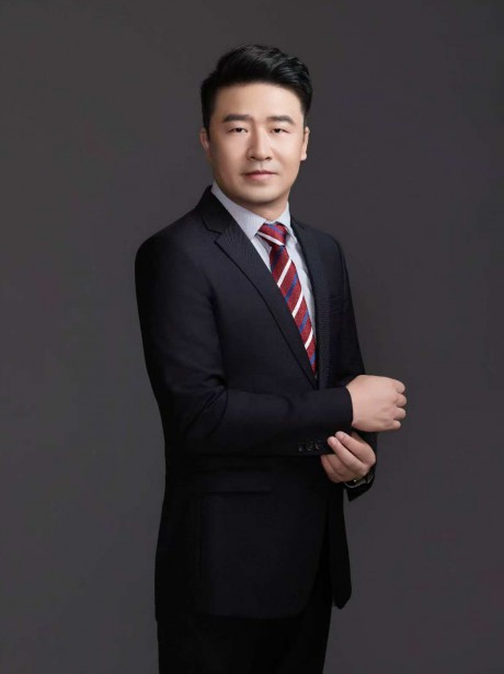 刘世冬，男，中共党员，现为甘肃赛莱律师事务所专职律师，兰州市城关区行政执法监督员。擅长公司治理、民商事争议解决、融资并购、执行、职务犯罪等专业领域。执业证号：16201202110285179联系电话