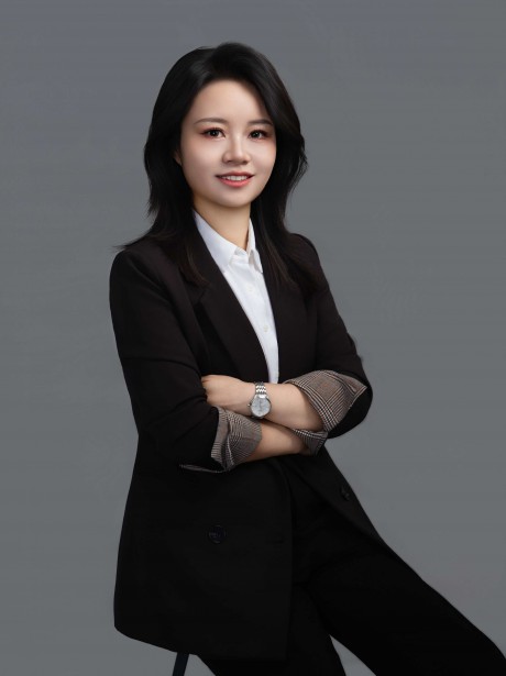 张莉，女，法律硕士，2019年取得法律职业资格，现任甘肃赛莱律师事务所专职律师，执业证号：16201202311600633。主要擅长于买卖合同纠纷、家事纠纷、民间借贷纠纷、劳动争议纠纷以及公司治理、